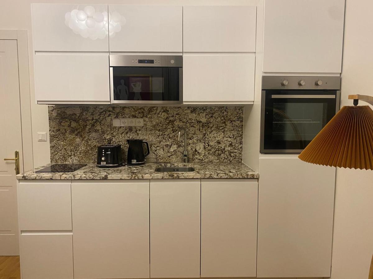 Ferienwohnung Nana Flat Prag Exterior foto