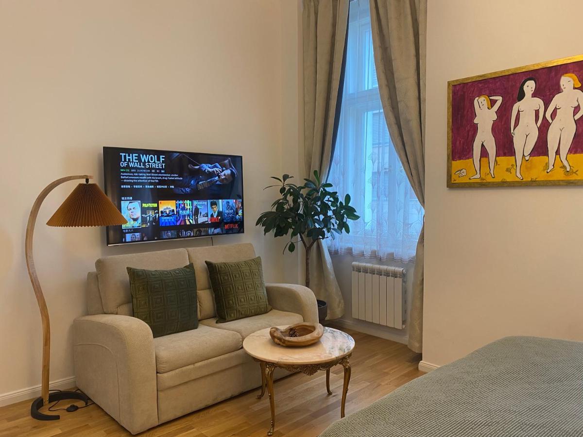 Ferienwohnung Nana Flat Prag Exterior foto